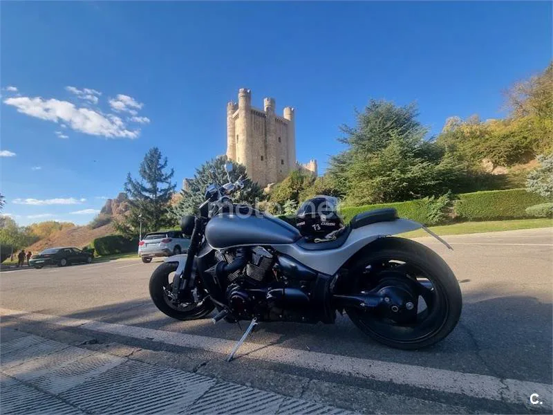 Suzuki Intruder M1800R 9800 € 2007 León - 1