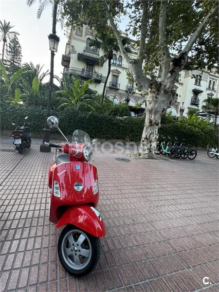 Vespa GTS 125 3750 € 2007 Sevilla - 1