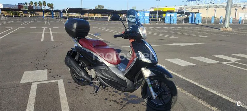 Piaggio Beverly Sport Touring 350 2600 € 2012 Badajoz - 1