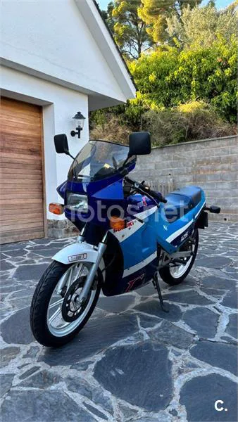 Suzuki RG125 - Vista 1