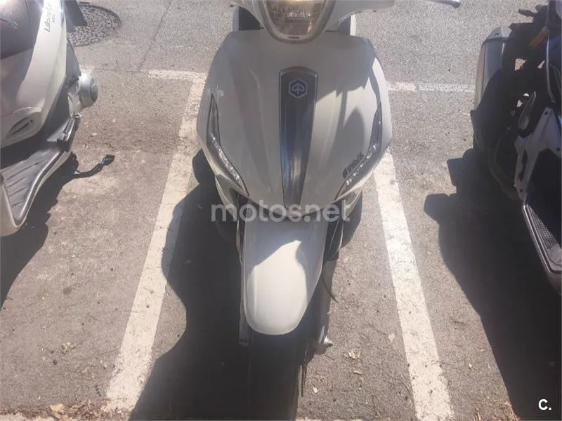 Piaggio Beverly 300 1950 € 2015 Barcelona - 1