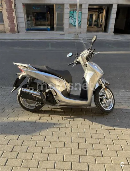Honda SH300i 3800 € 2017 Madrid - 1