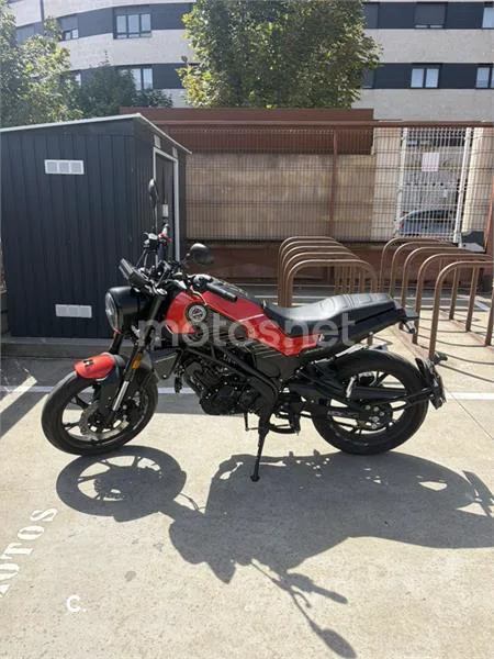 Benelli Leoncino 125 2000 € 2024 León - 1