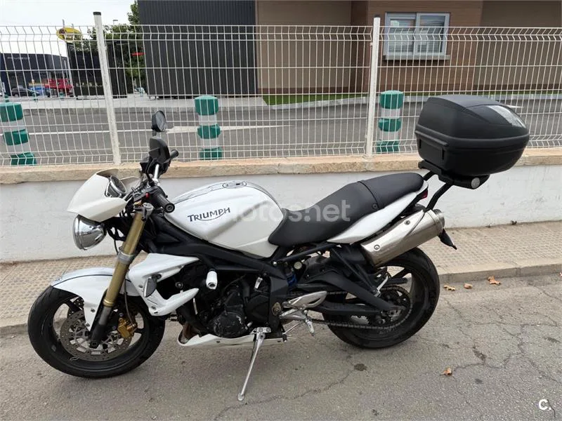 Triumph Street Triple 3800 € 2011 Alicante - 1
