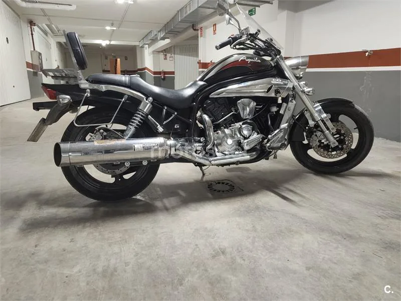 Hyosung Aquila GV 650i EFI 2000 € 2011 Córdoba - 1