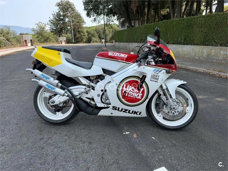 Suzuki RGV250 13.650 € 1991 Barcelona - 1