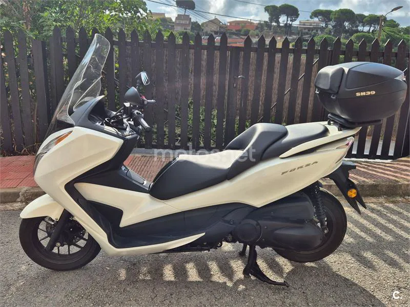 Honda Forza 300 2900 € 2015 Barcelona - 1