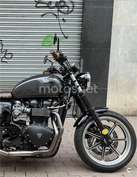 Triumph Bonneville SE 4999 € 2010 Barcelona - 1