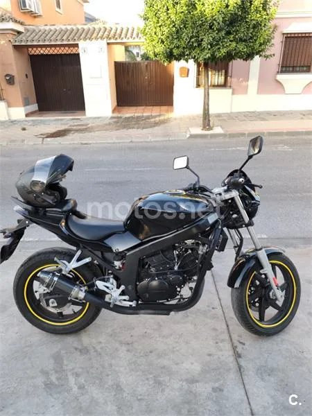 Hyosung GT 125 Comet 700 € 2012 Sevilla - 1