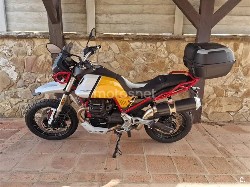 Moto Guzzi V85 TT 8900 € 2024 Cádiz - 1