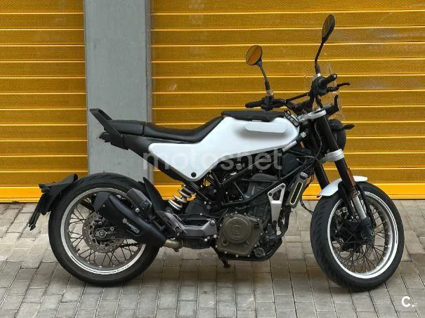 Husqvarna Svartpilen 401 2650 € 2019 Madrid - 1