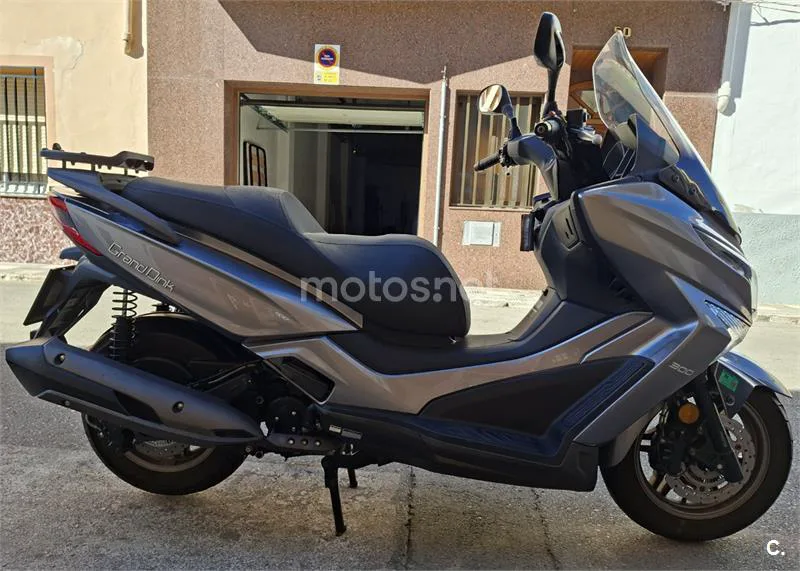 Kymco Grand Dink 300 1500 € 2016 Valencia - 1