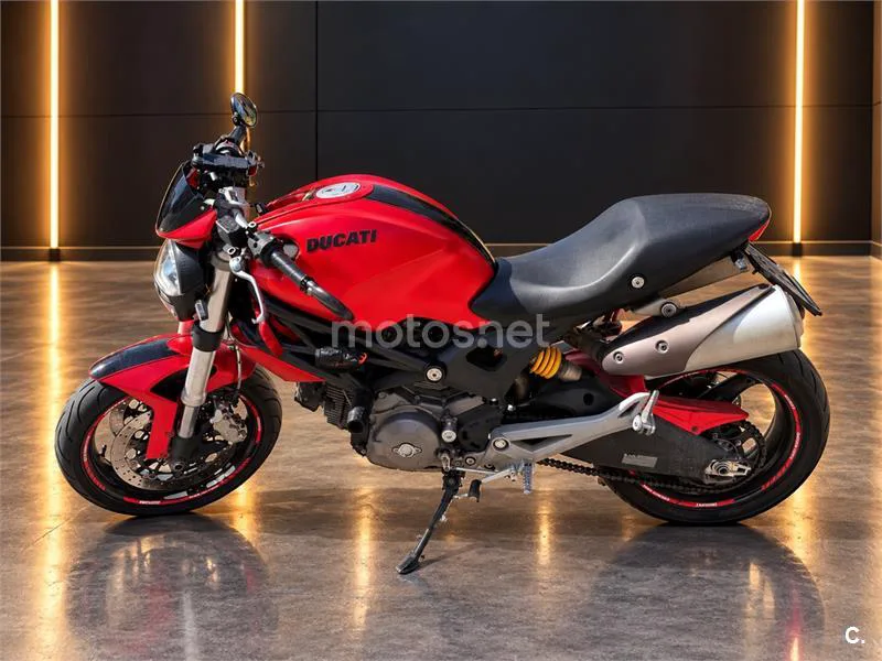 Ducati Monster 696 6999 € 2014 Valencia - 1