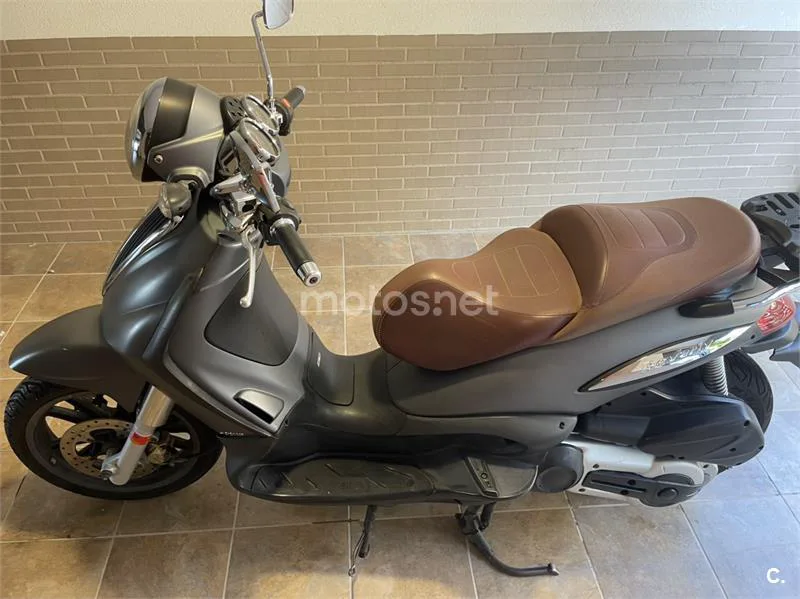 Piaggio Beverly Cruiser 500 2000 € 2011 Navarra - 1