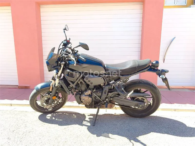 Yamaha XSR700 - Vista 1