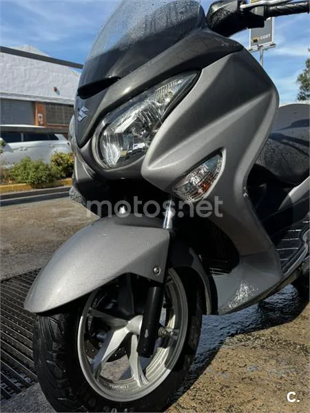 Suzuki Burgman 125 2200 € 2015 Barcelona - 1