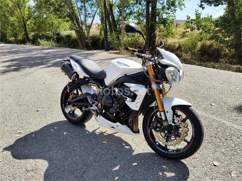 Triumph Street Triple 3900 € 2011 Madrid - 1