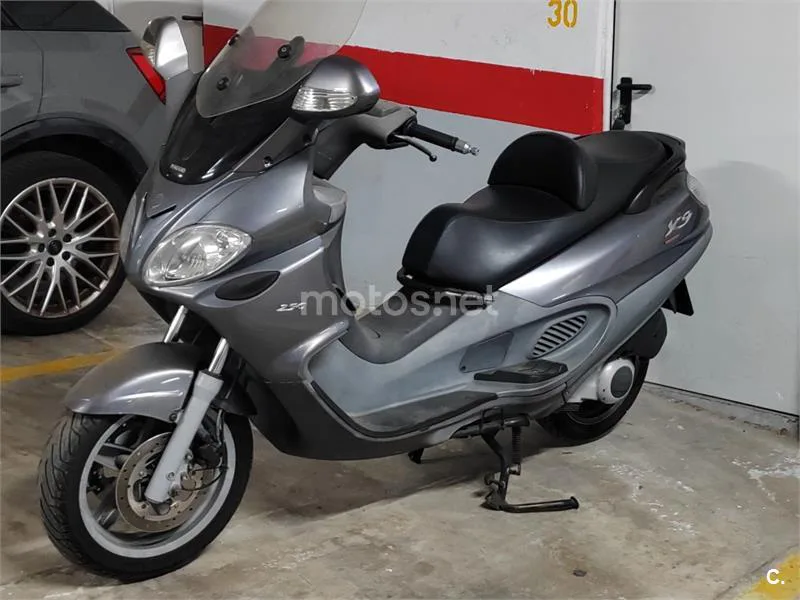 Piaggio X9 Evolution 250 - Vista 1