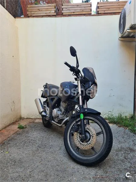 Honda CBF250 990 € 2006 Barcelona - 1