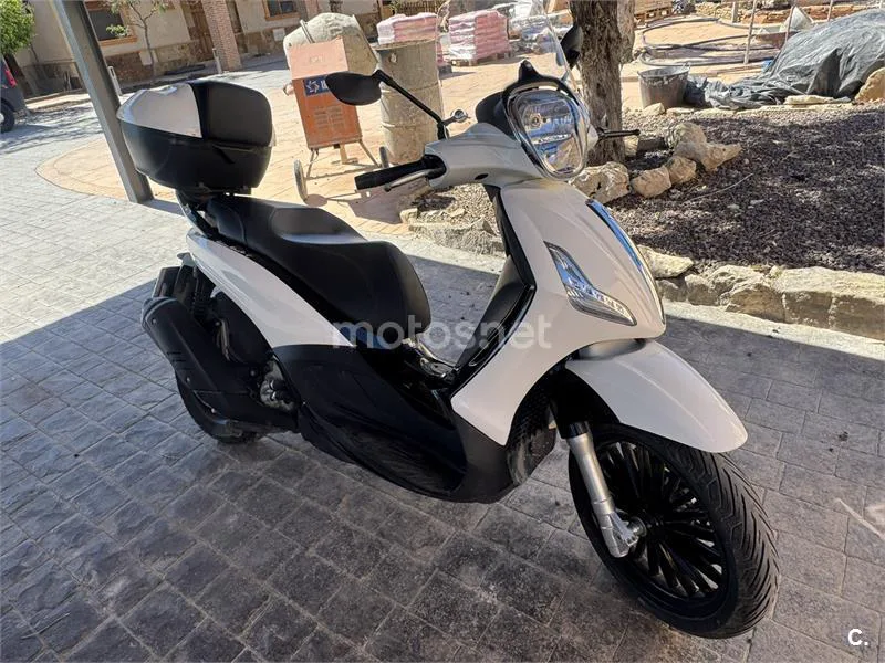 Piaggio Beverly 300 3255 € 2021 Alicante - 1