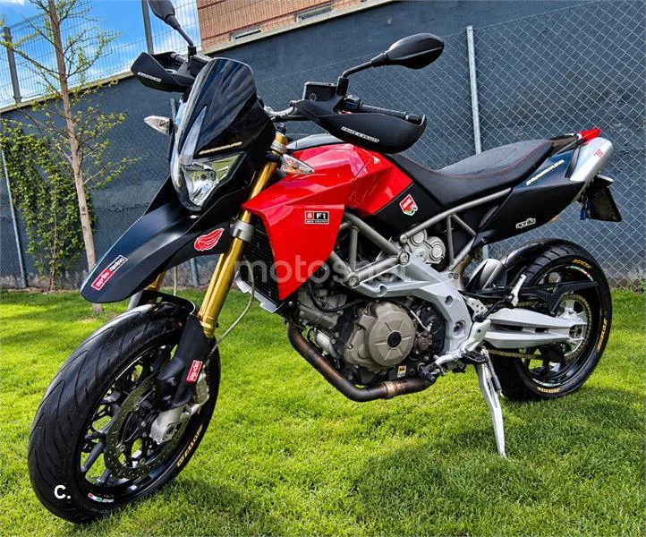 Aprilia Dorsoduro 750 - Vista 1