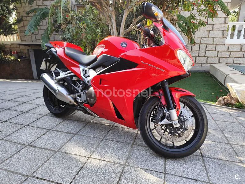 Honda VFR800F - Vista 1