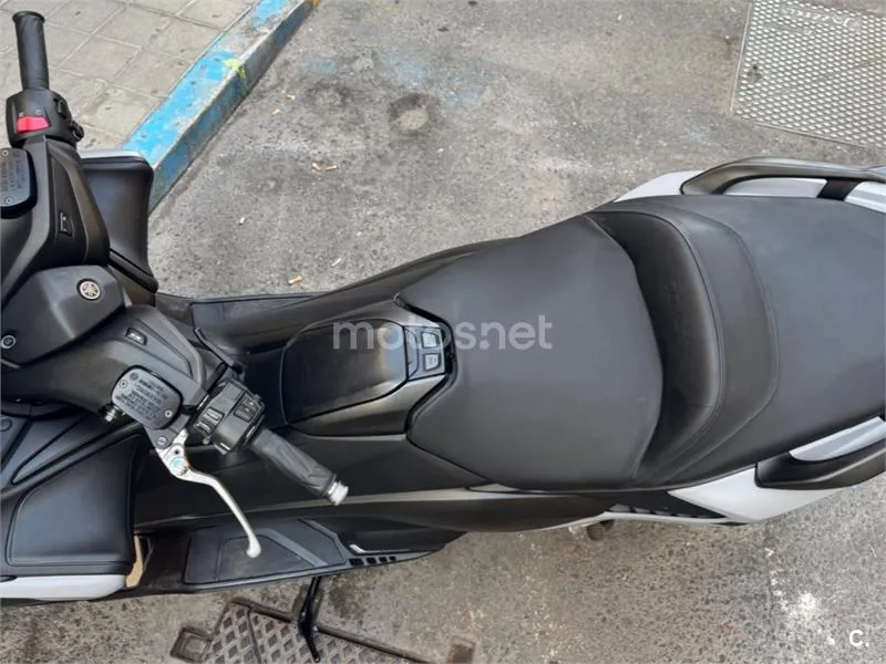 Yamaha TMAX 560 8200 € 2020 Alicante - 1