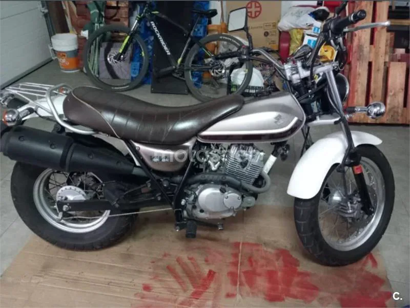 Suzuki VanVan 125 2600 € 2011 A Coruña - 1