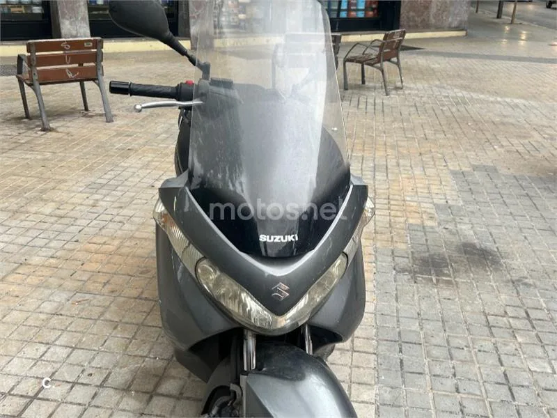 Suzuki Burgman 200 - Vista 1