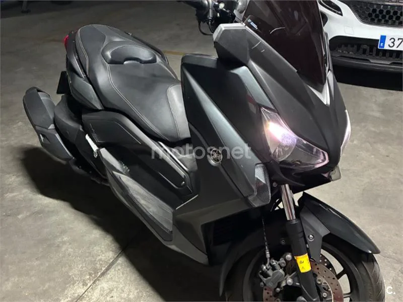 Yamaha XMAX 400 - Vista 1