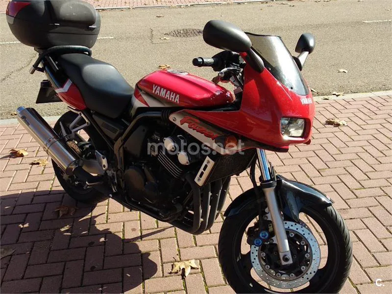 Yamaha FZS600 Fazer - Vista 1