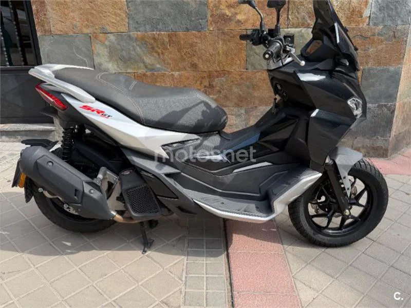 Aprilia SR GT 125 - Vista 1