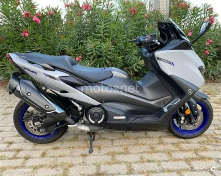 Yamaha TMAX 560 - Vista 1