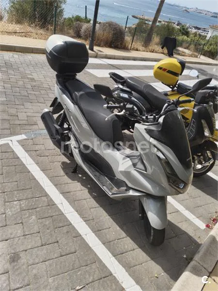 Honda PCX125 - Vista 1