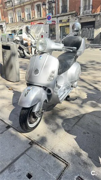 Vespa GTS 125 1800 € 2007 Madrid - 1
