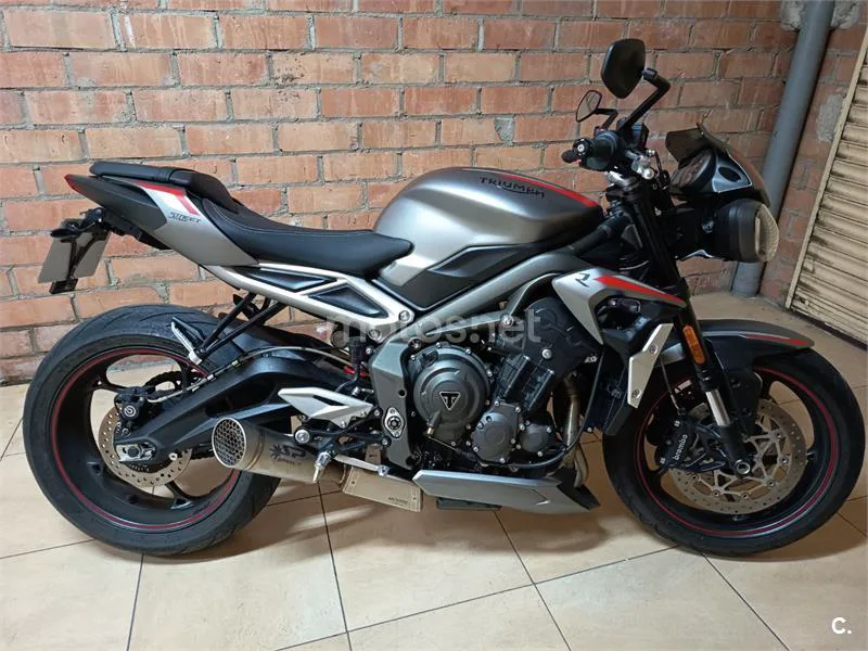 Triumph Street Triple 765 7200 € 2022 Barcelona - 1