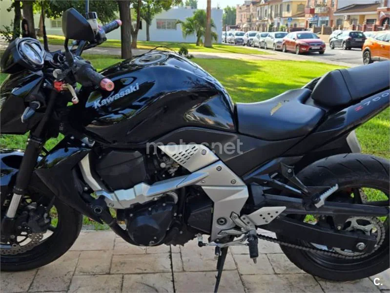 Kawasaki Z750 - Vista 1
