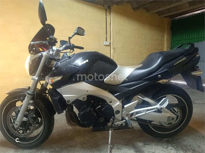 Suzuki GSR600 2600 € 2006 Barcelona - 1