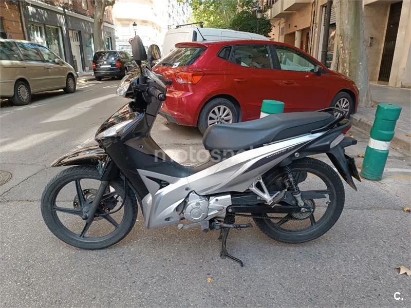 Honda Wave 110i 1500 € 2013 Valencia - 1