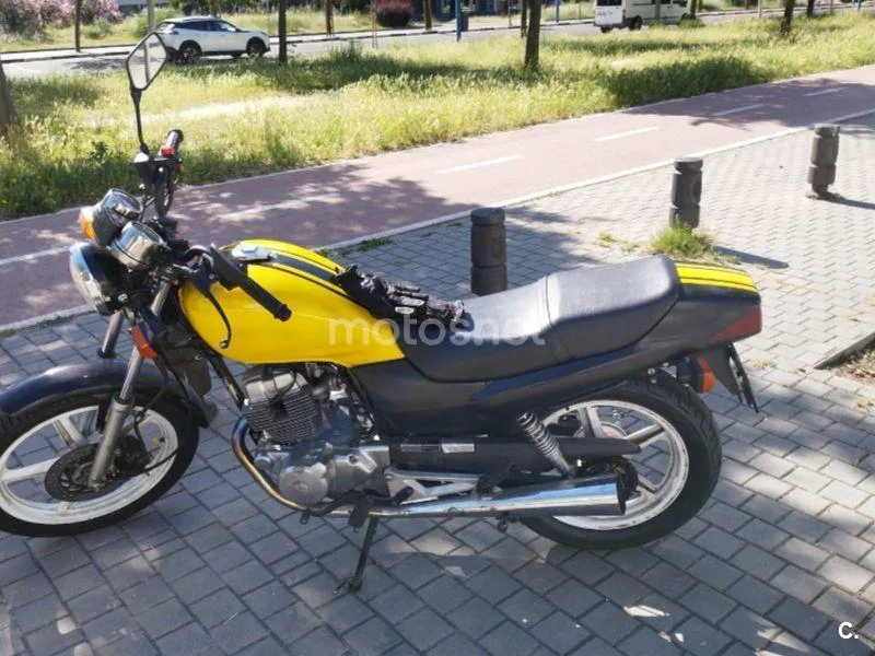 Honda CB250 Two Fifty - Vista 1