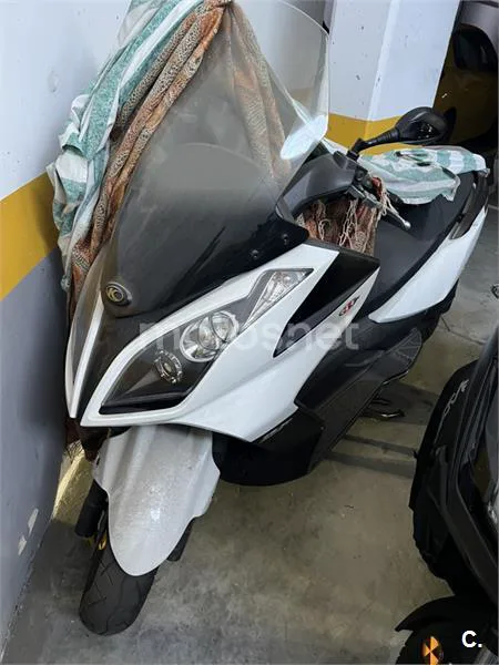 Kymco Super Dink 125 1600 € 2010 Madrid - 1