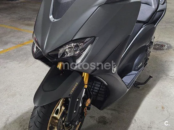 Yamaha TMAX 560 - Vista 1