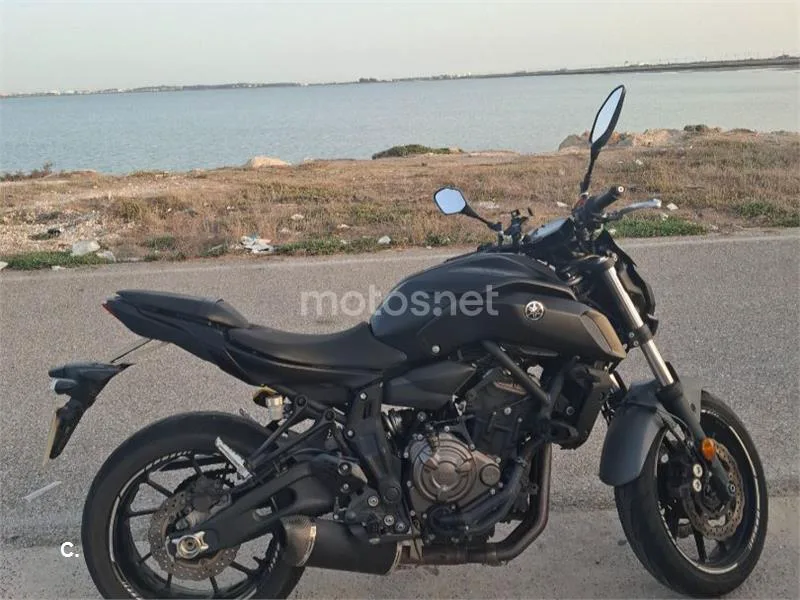 Yamaha MT-07 - Vista 1