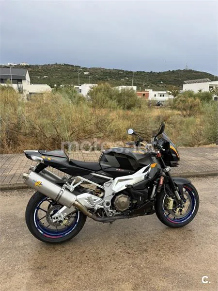 Aprilia Tuono 1000 R Factory 4200 € 2007 Cáceres - 1