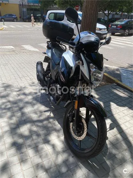 Yamaha YS125 - Vista 1