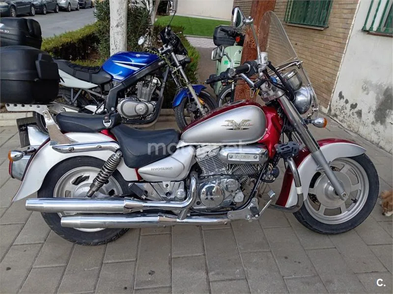 Hyosung Aquila GV 250 750 € 2004 Sevilla - 1
