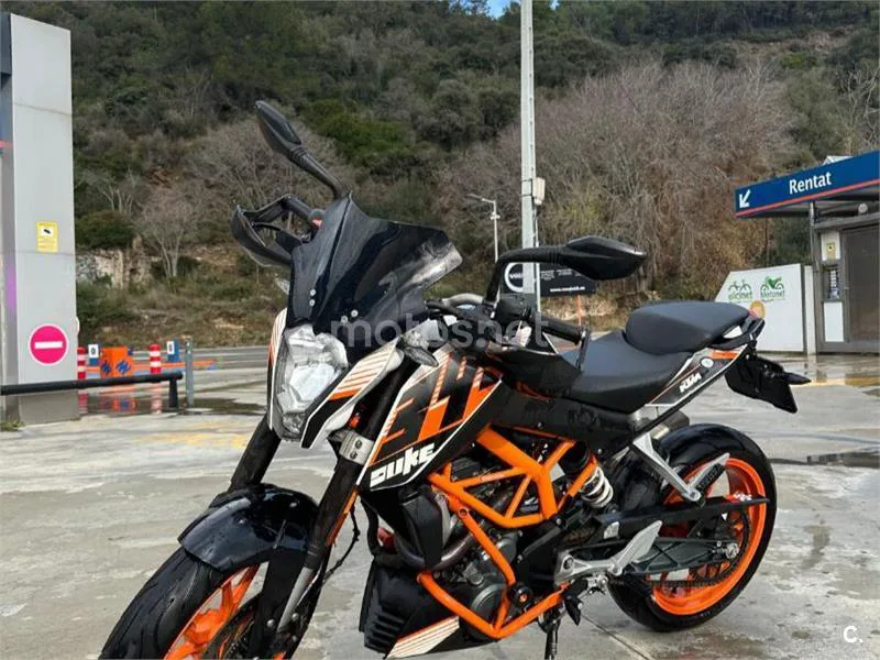 KTM 390 Duke 1590 € 2014 Barcelona - 1