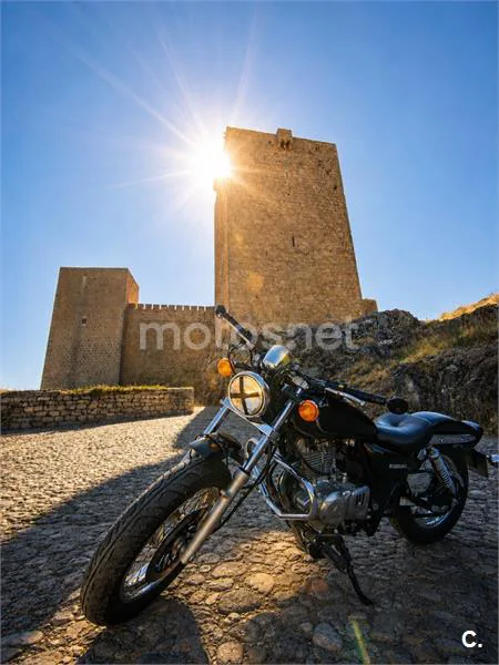 Suzuki Marauder 250 - Vista 1