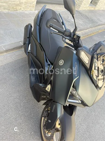 Yamaha XMAX 300 5600 € 2024 Granada - 1