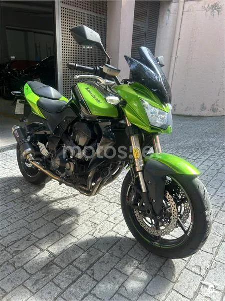 Kawasaki Z750R - Vista 1